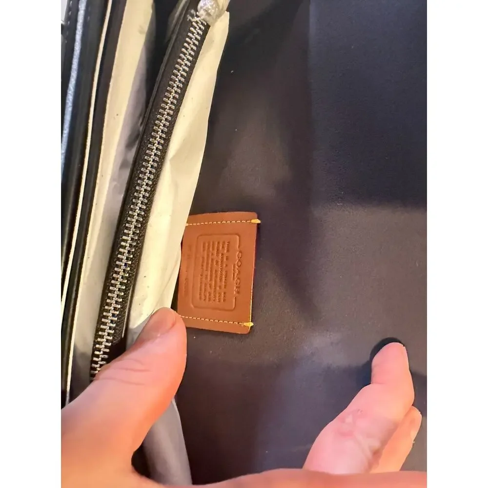 Coach nwt b10